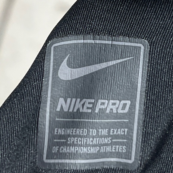 Nike Pro Dri-Fit Athletic Sports Gym Workout Football Mens Shirt - Picture 3 of 4